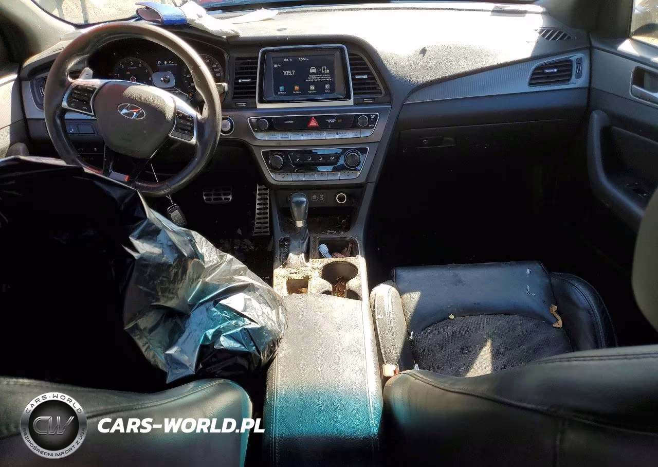 2018 Hyundai Sonata Sport VIN:5NPE34AF1JH627625 - 8