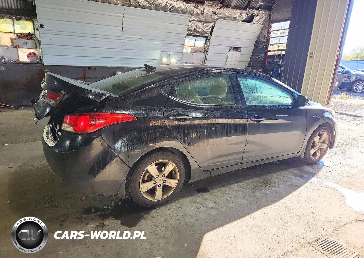 2013 Hyundai Elantra Gls VIN:5NPDH4AE0DH399125 - 3