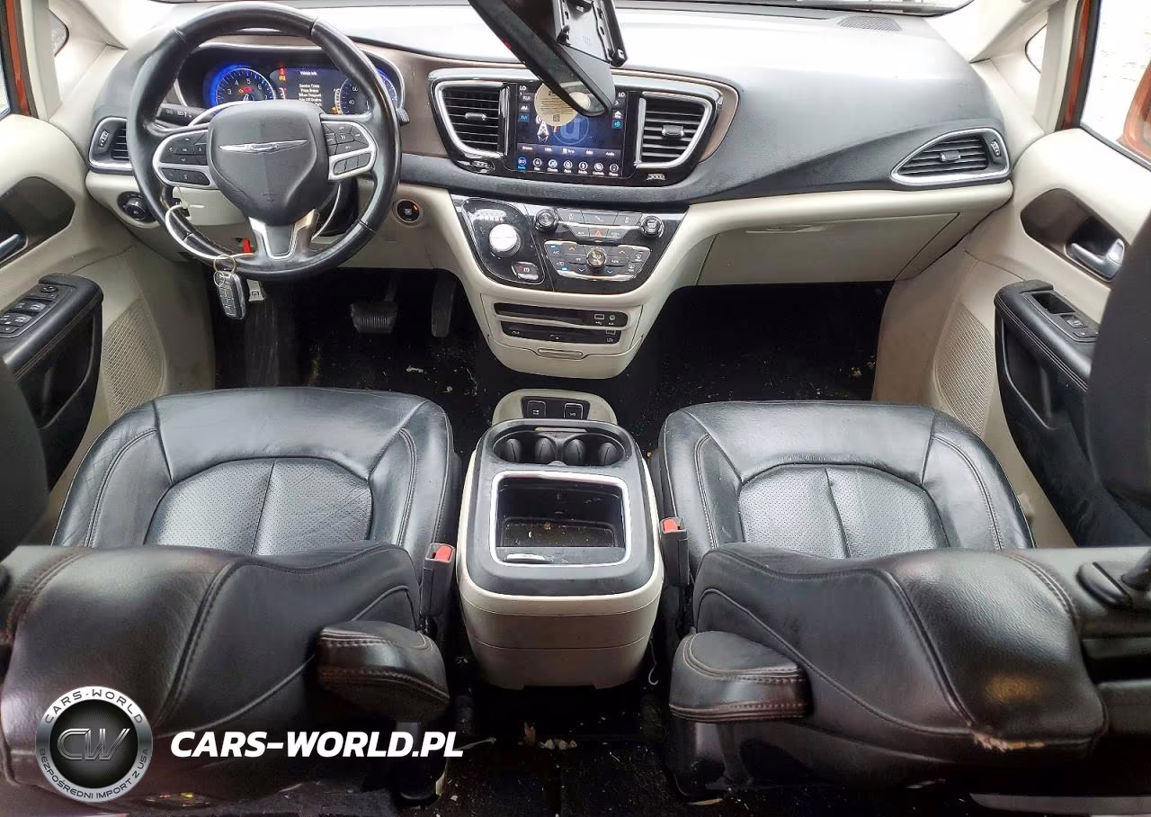 2018 Chrysler Pacifica Touring L Plus VIN:2C4RC1EGXJR235197 - 8