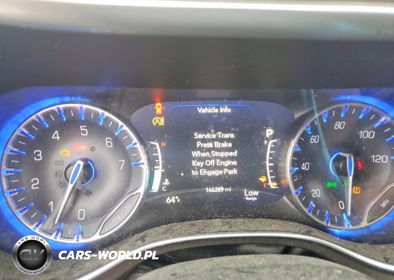 2018 Chrysler Pacifica Touring L Plus VIN:2C4RC1EGXJR235197 - 9