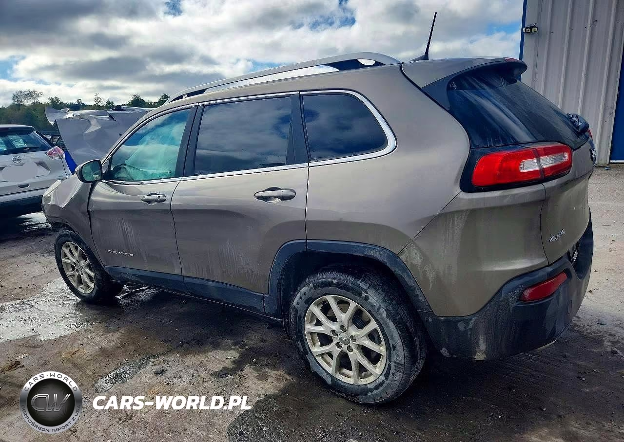 2016 Jeep Cherokee Latitude VIN:1C4PJMCS2GW241985 - 2