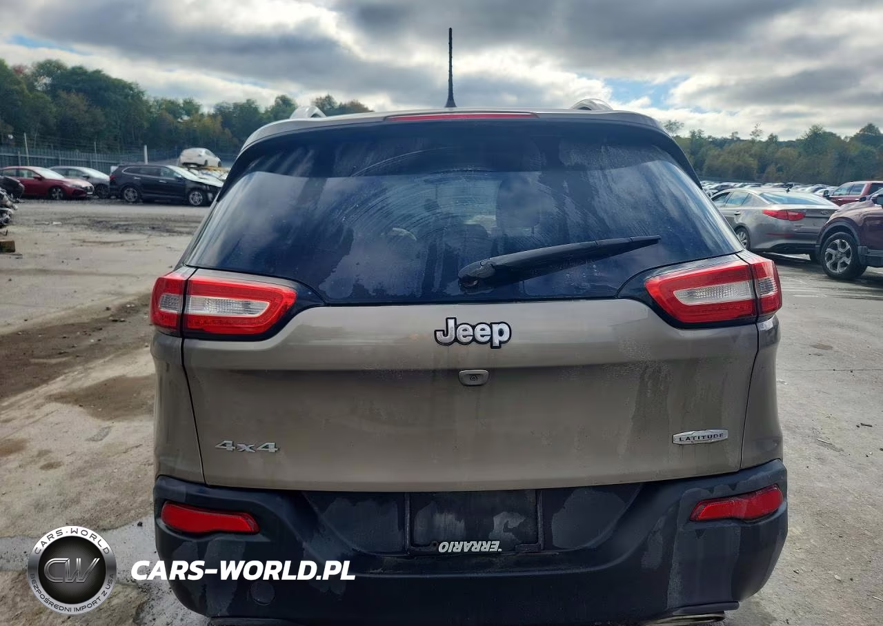 2016 Jeep Cherokee Latitude VIN:1C4PJMCS2GW241985 - 6