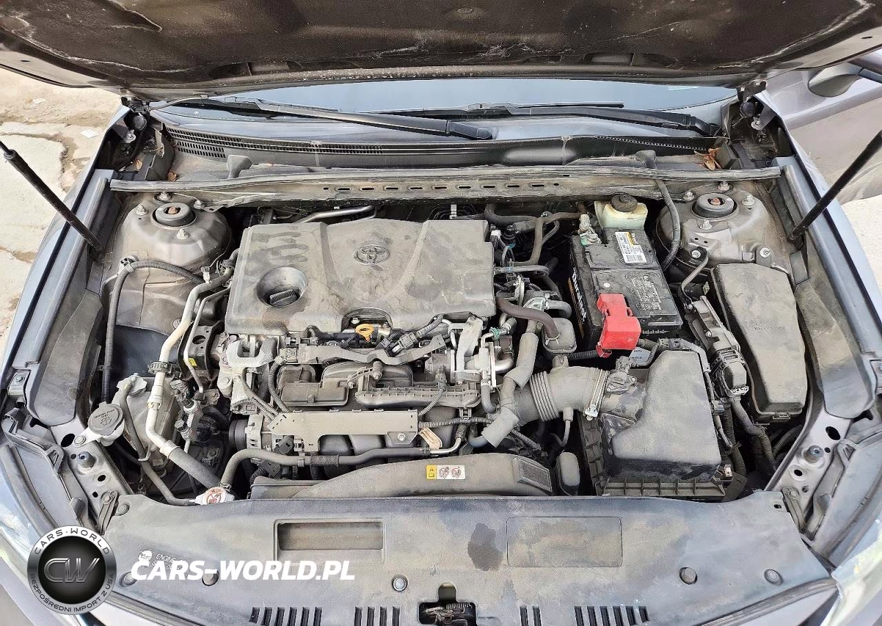 2018 Toyota Camry Le VIN:4T1B11HK8JU593579 - 11