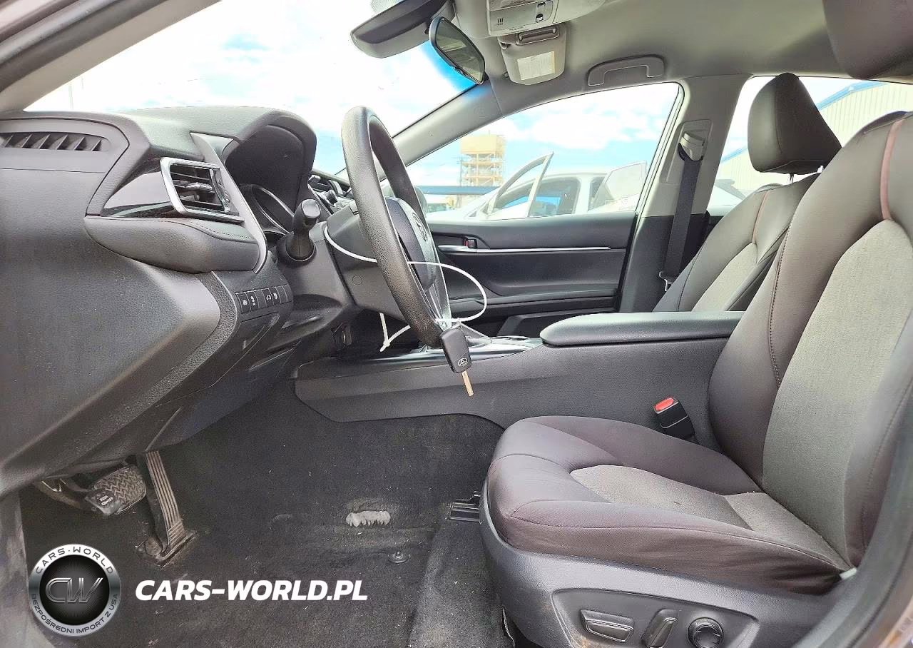 2018 Toyota Camry Le VIN:4T1B11HK8JU593579 - 7