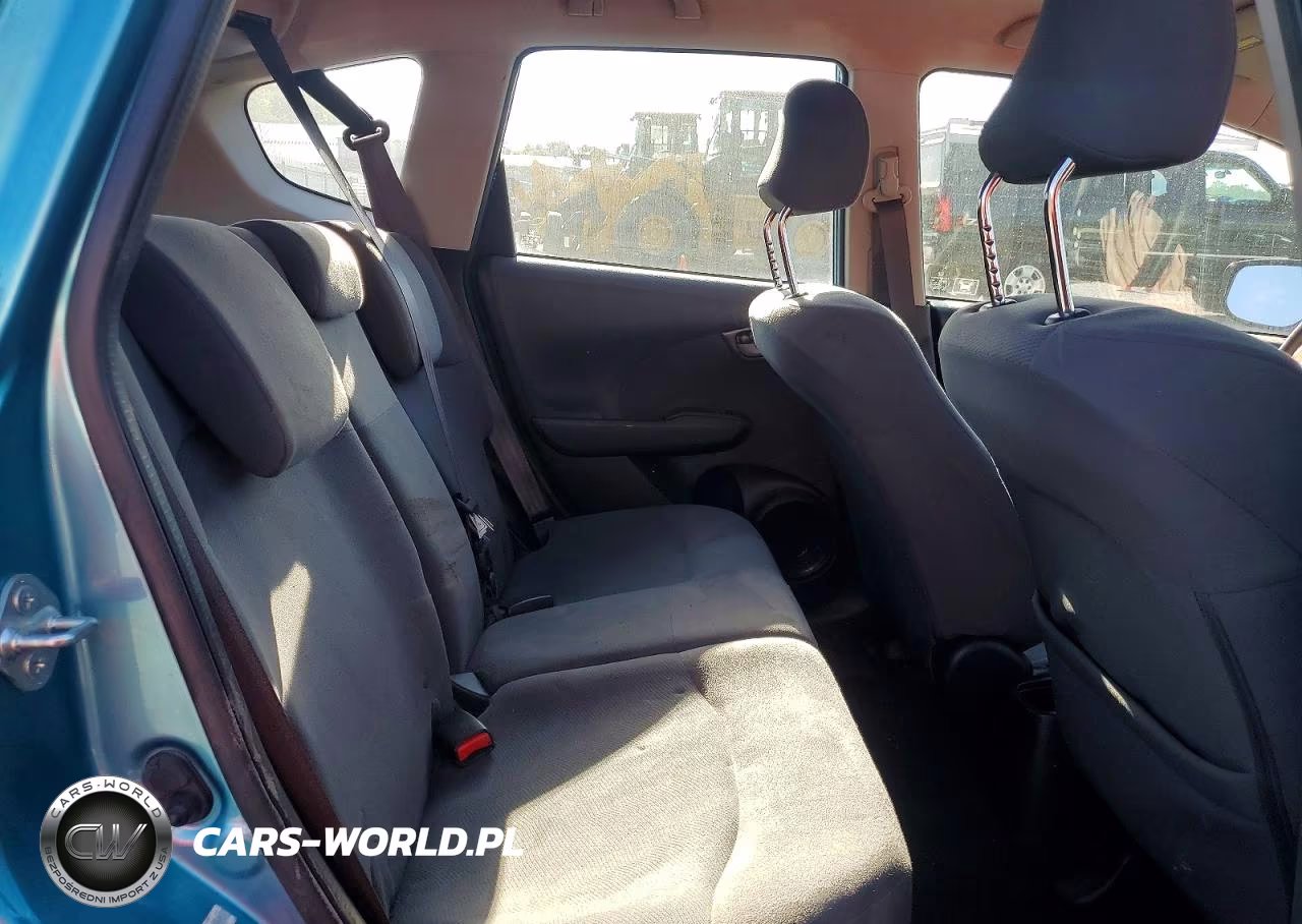 2013 Honda Fit VIN:JHMGE8H3XDC028307 - 10