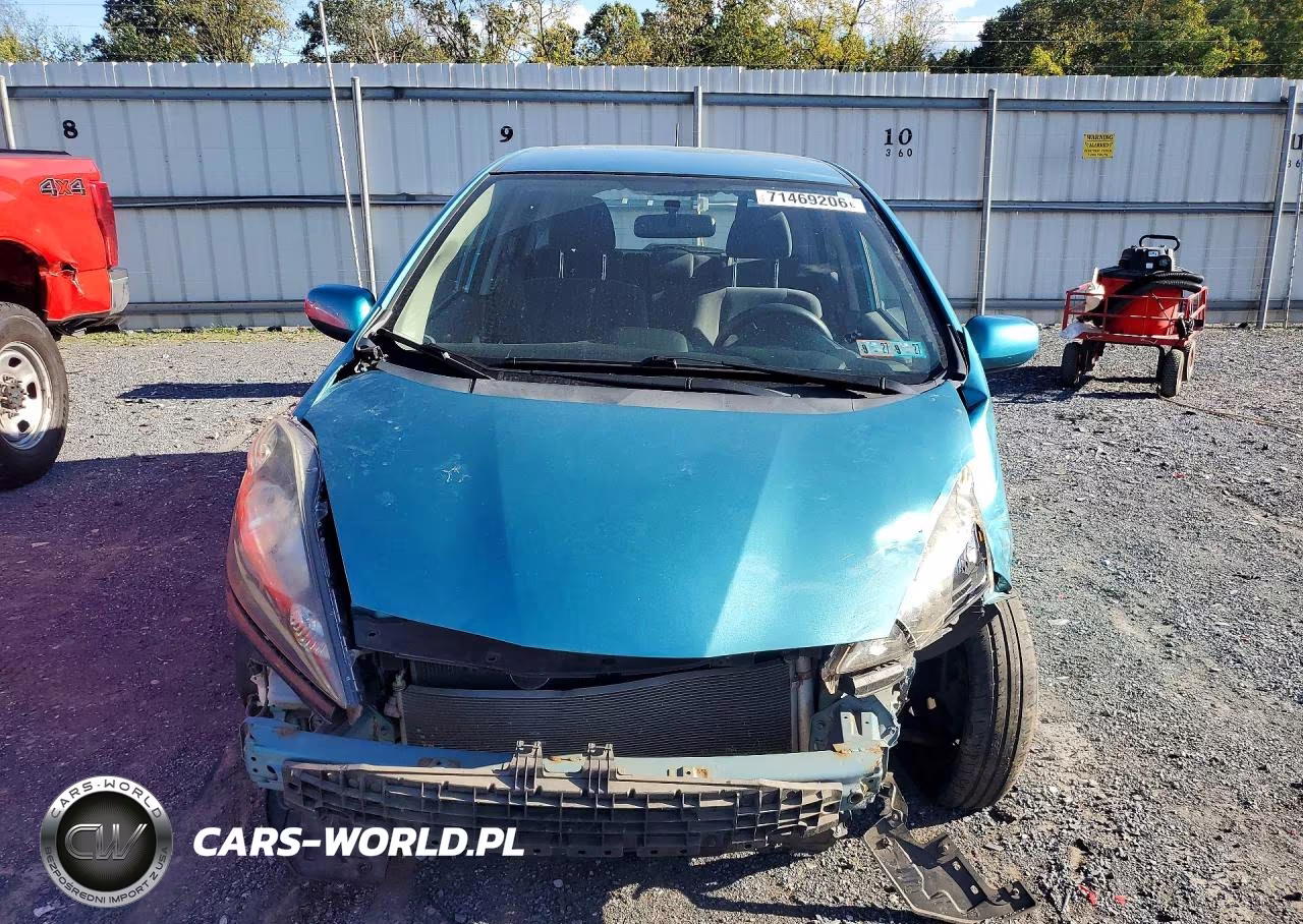 2013 Honda Fit VIN:JHMGE8H3XDC028307 - 5