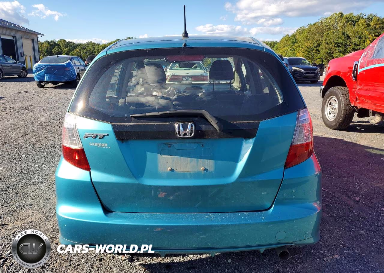 2013 Honda Fit VIN:JHMGE8H3XDC028307 - 6