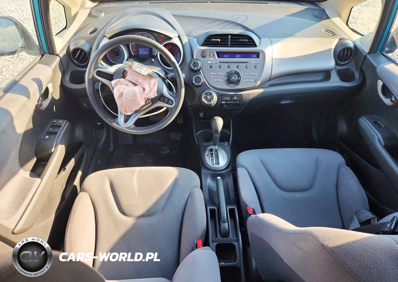 2013 Honda Fit VIN:JHMGE8H3XDC028307 - 8