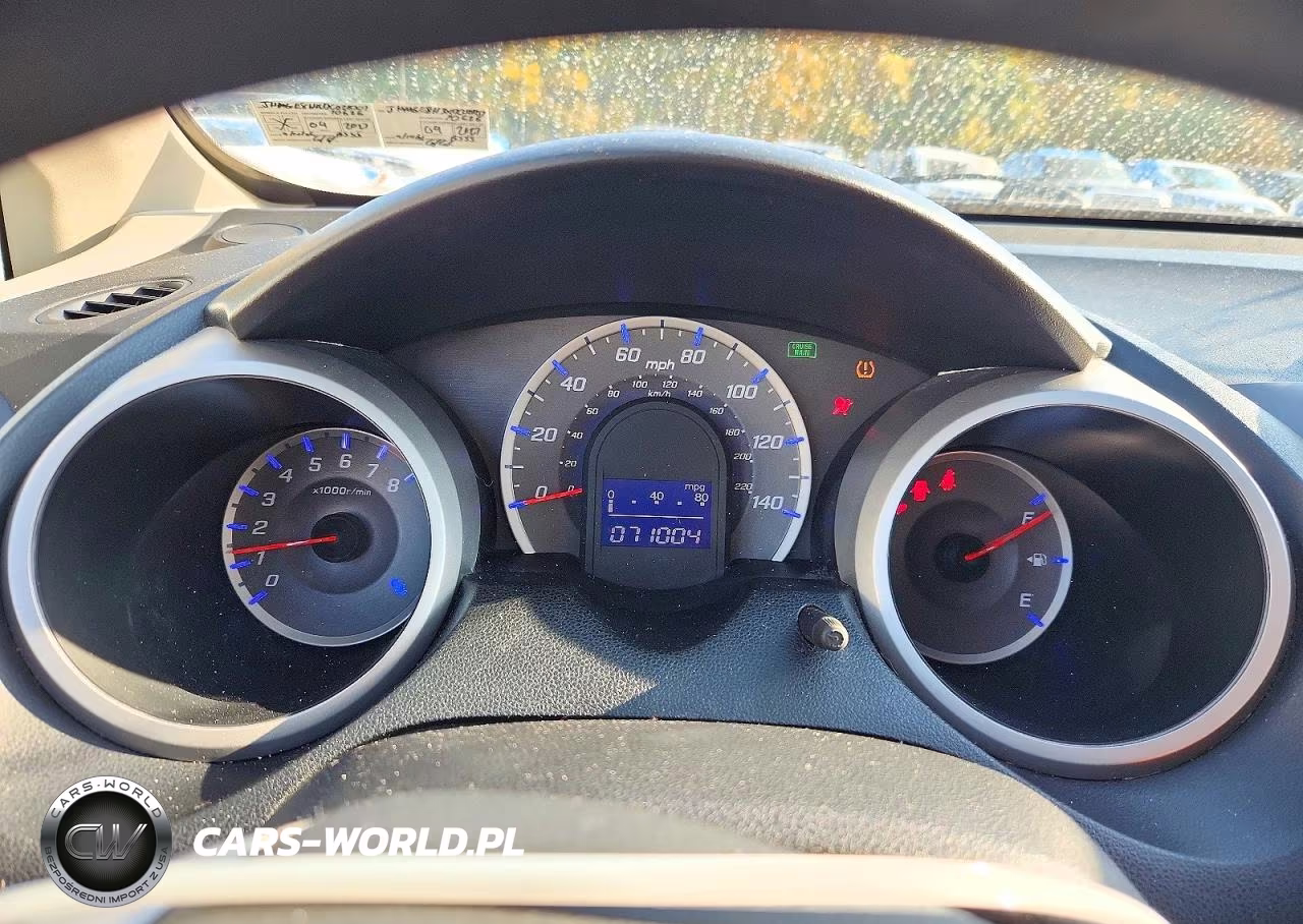 2013 Honda Fit VIN:JHMGE8H3XDC028307 - 9