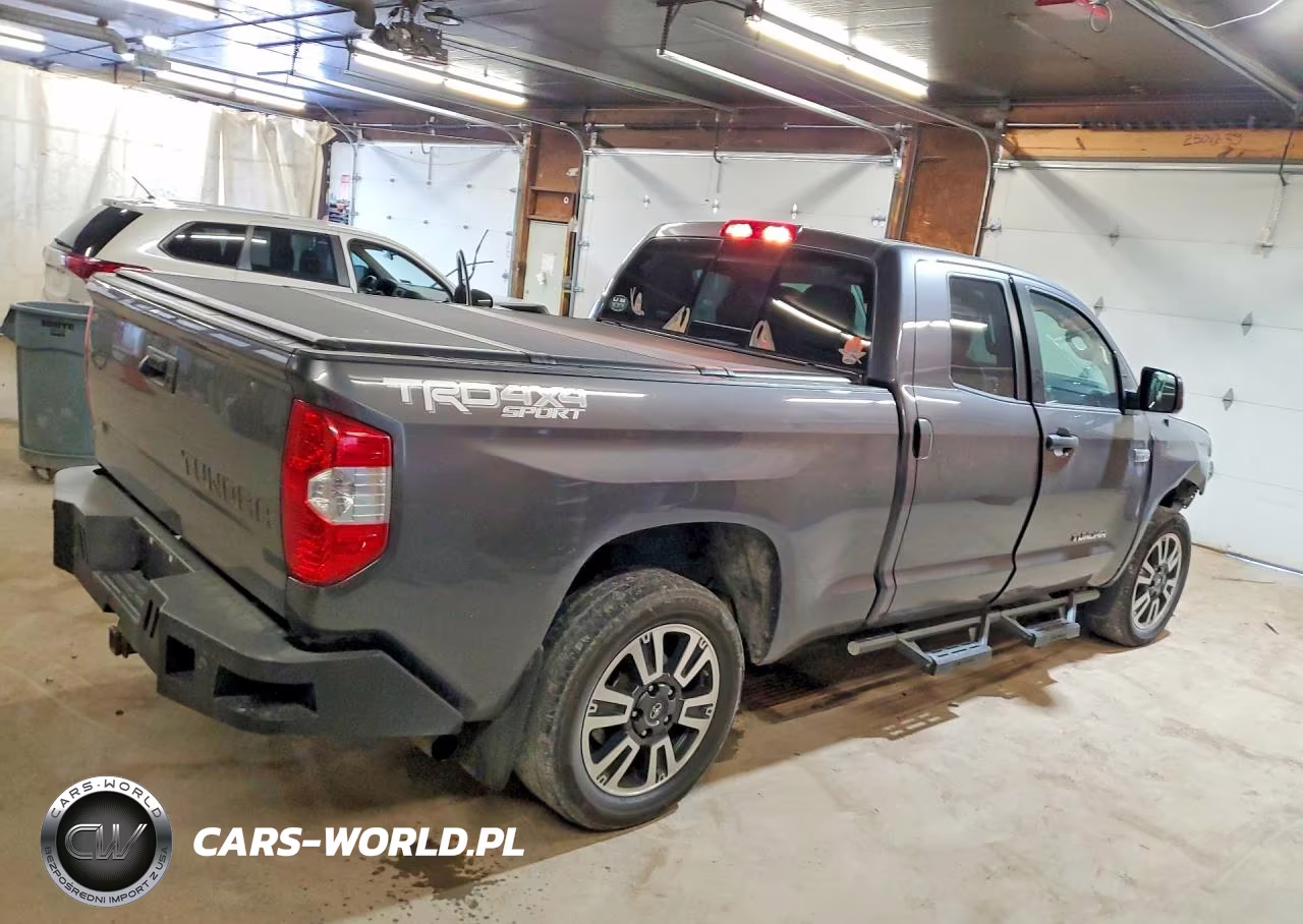 2018 Toyota Tundra Sr5 VIN:5TFUY5F19JX760492 - 3