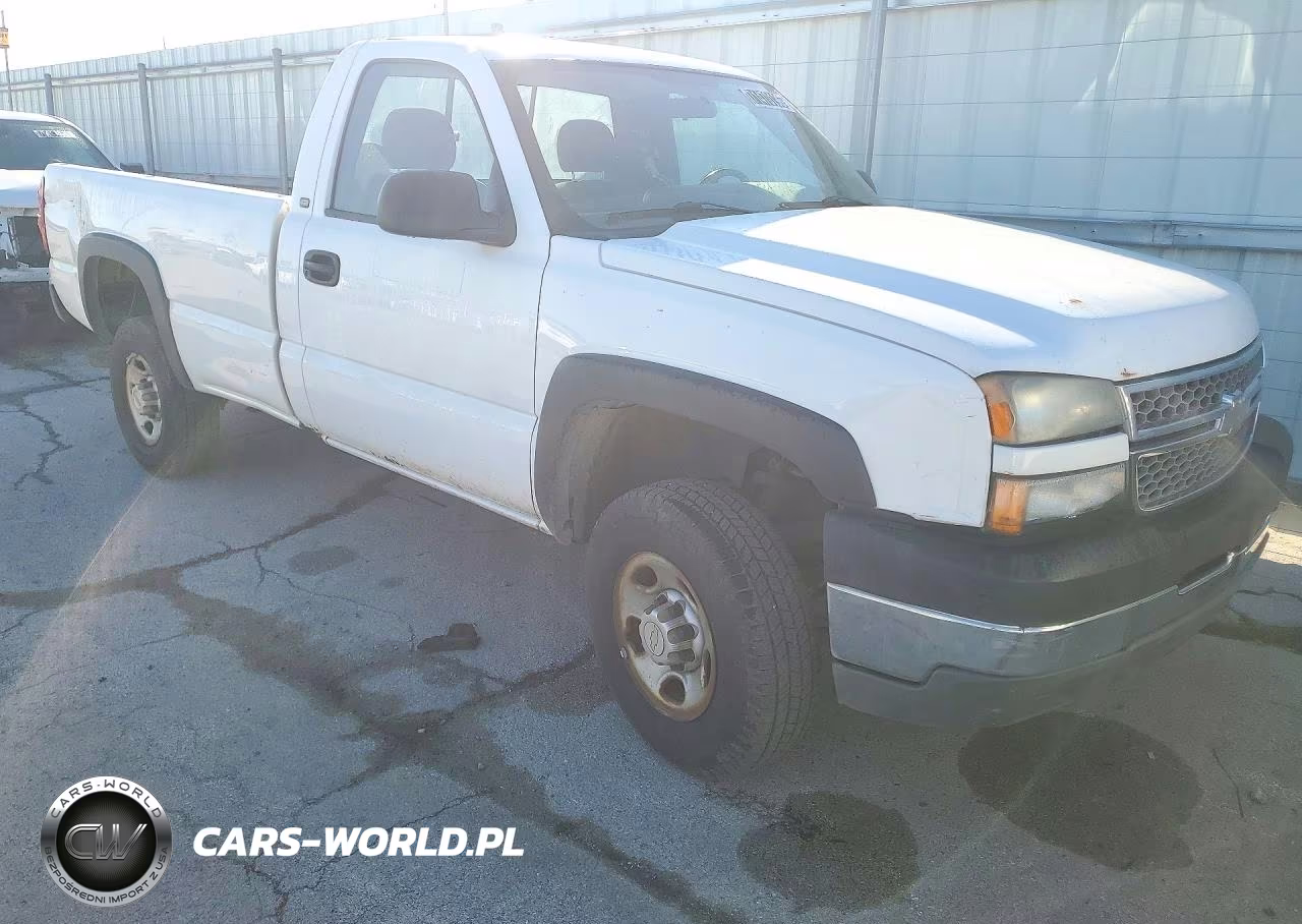 2005 Chevrolet Silverado C2500 Heavy Duty VIN:1GCHC24U15E321851 - 4