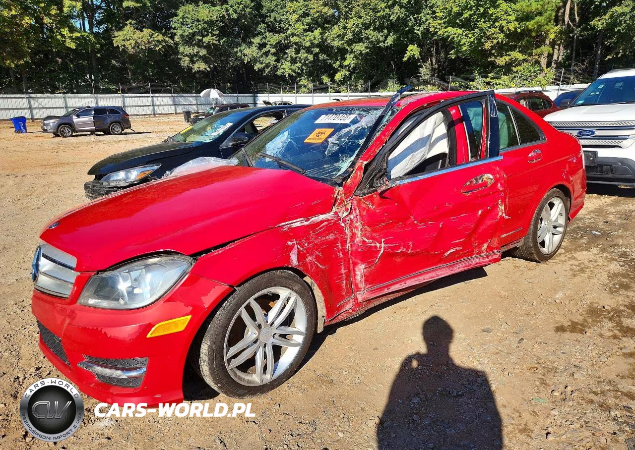 2013 Mercedes-Benz C 250 VIN:WDDGF4HB3DR262886 - 1