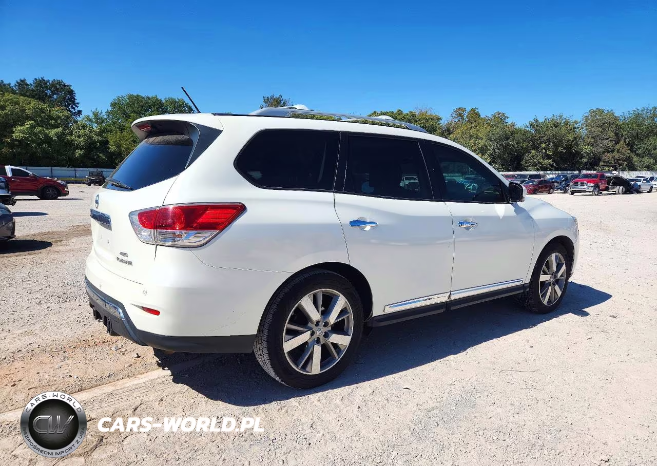 2016 Nissan Pathfinder Platinum VIN:5N1AR2MM9GC615105 - 3