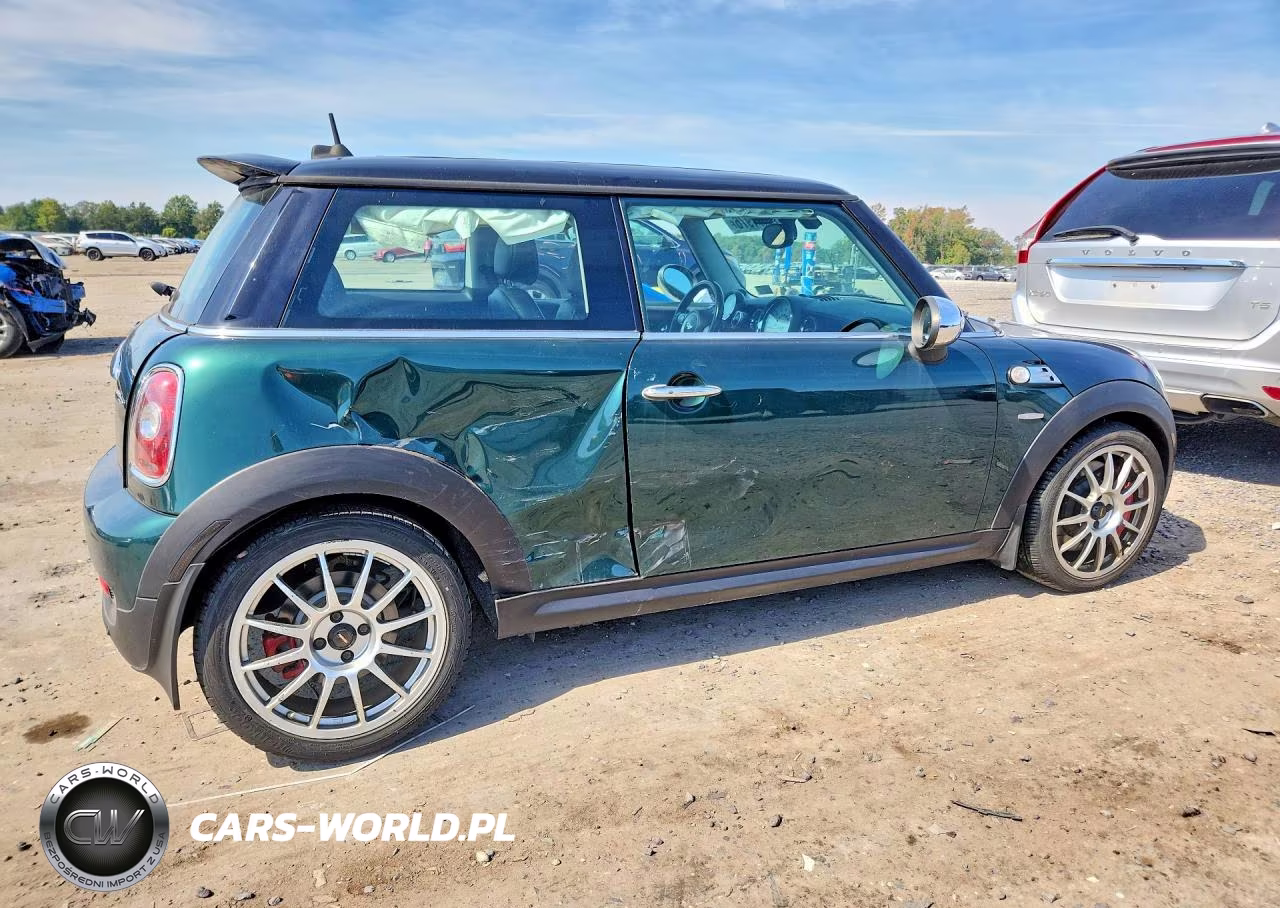 2009 Mini Cooper S VIN:WMWMF73539TW85622 - 3