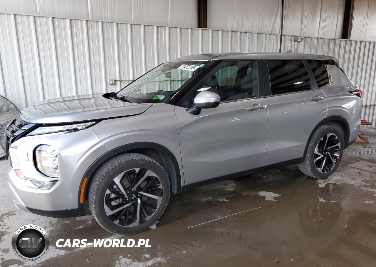 2023 Mitsubishi Outlander Se – zdjęcie 1 z 12