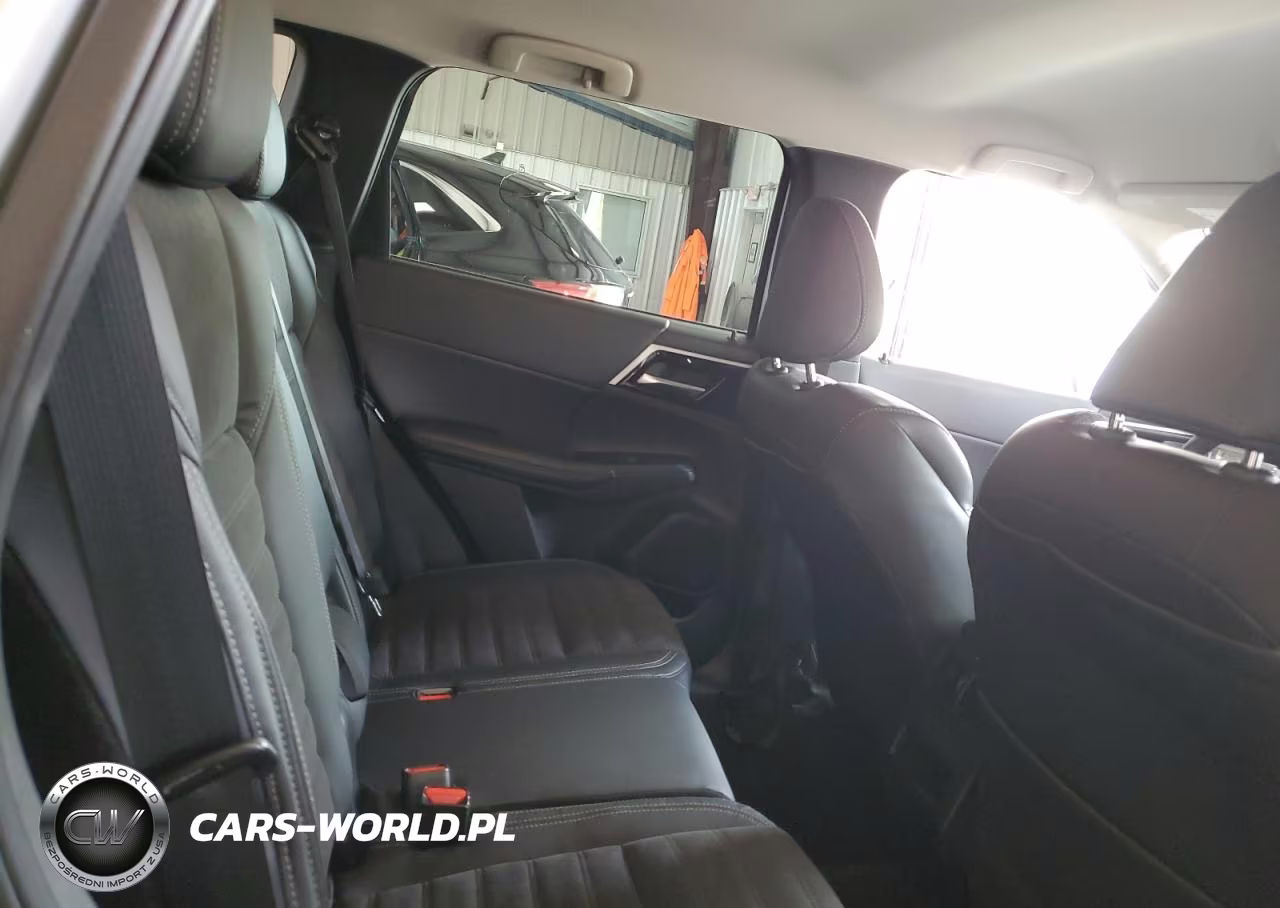 2023 Mitsubishi Outlander Se VIN:JA4J4UA85PZ018160 - 10