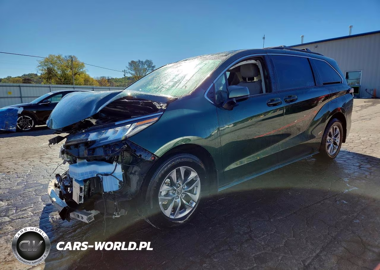2023 Toyota Sienna Le
