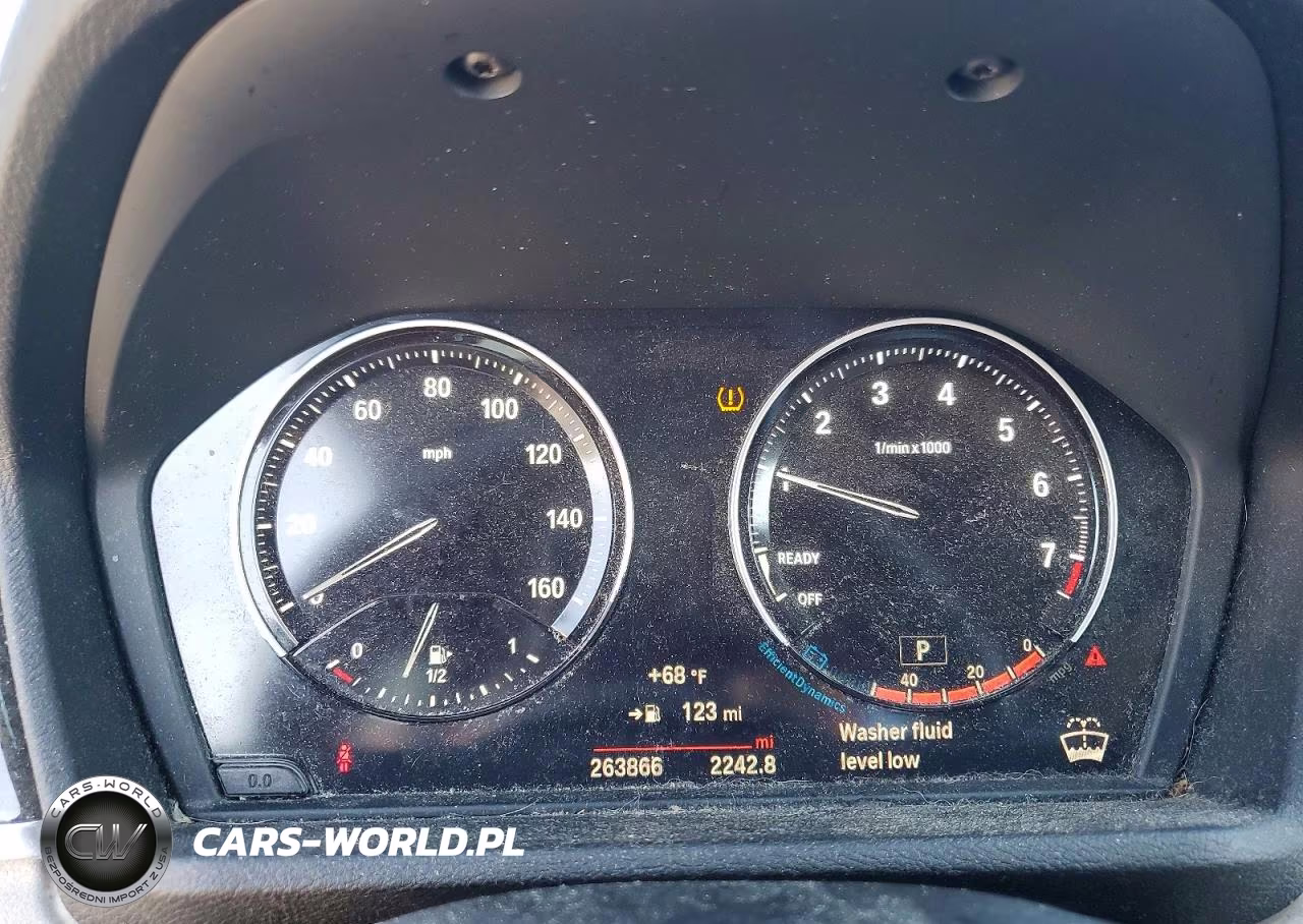 2018 BMW X1 xDrive28I VIN:WBXHT3C35J3H30171 - 9