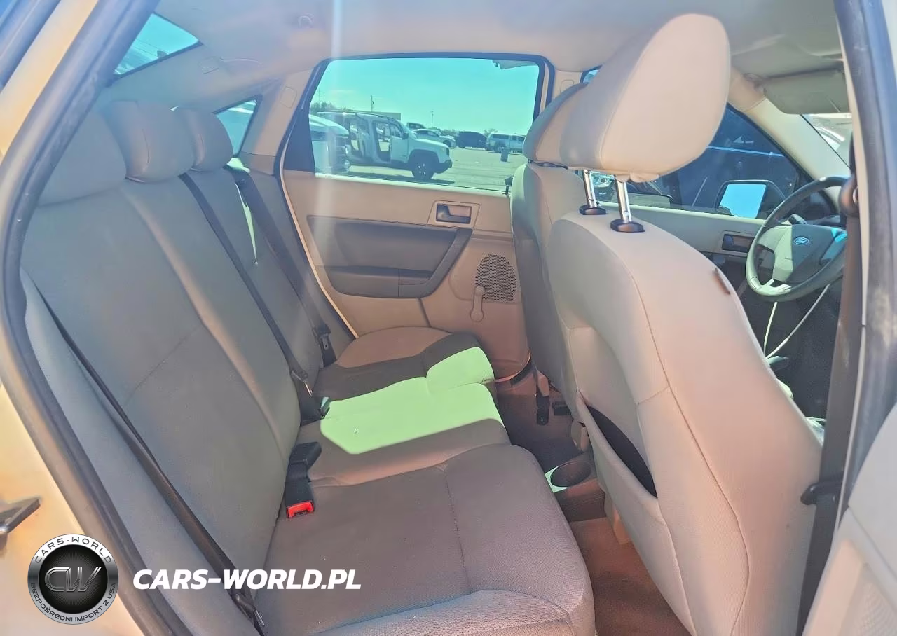 2010 Ford Focus S VIN:1FAHP3EN7AW153998 - 10