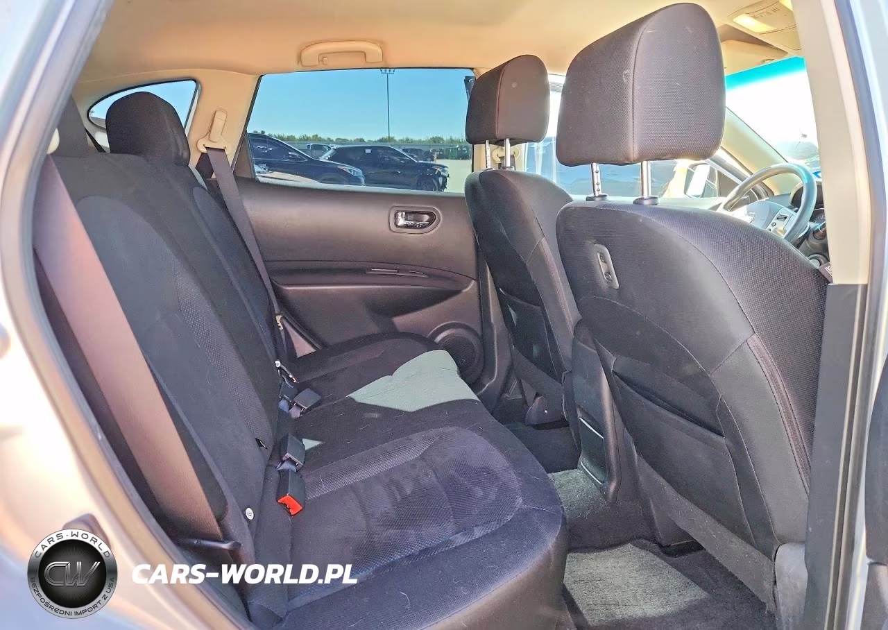 2015 Nissan Rogue S VIN:JN8AS5MT2FW156180 - 11