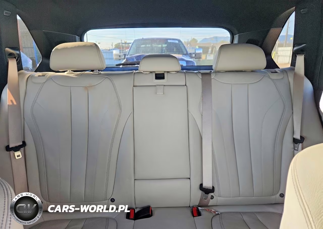 2018 BMW X5 xDrive50I VIN:5UXKR6C5XJ0U14069 - 10
