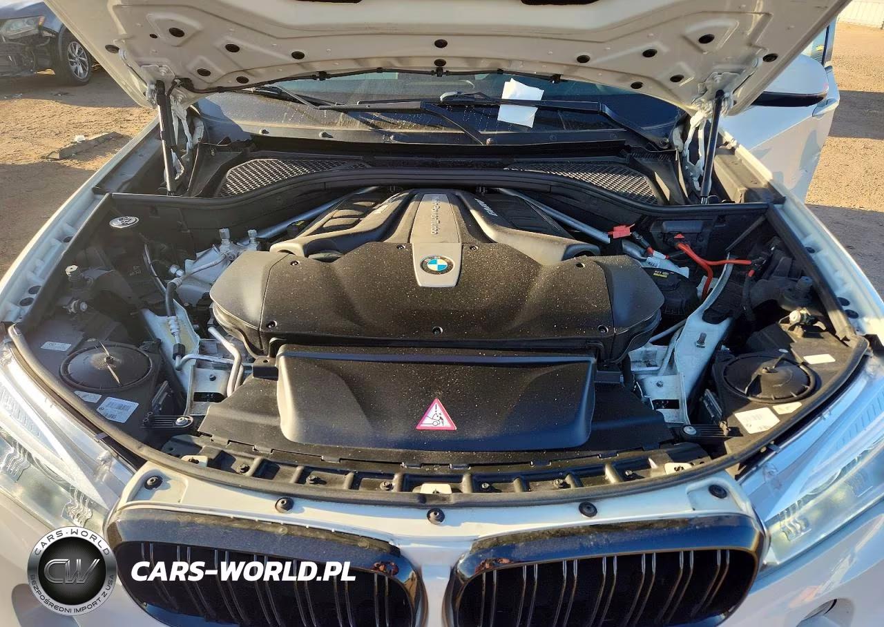 2018 BMW X5 xDrive50I VIN:5UXKR6C5XJ0U14069 - 12
