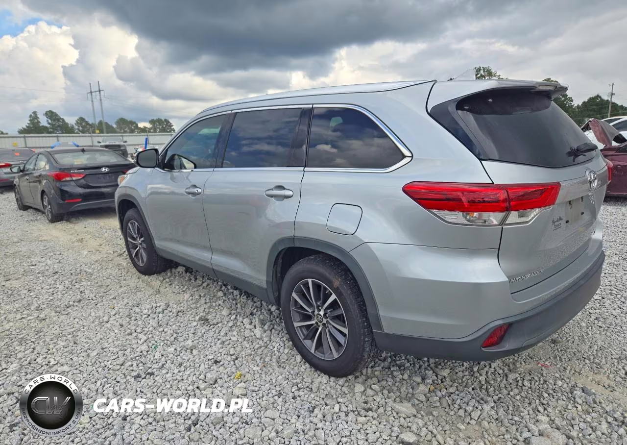 2019 Toyota Highlander Xle VIN:5TDKZRFH5KS348036 - 2