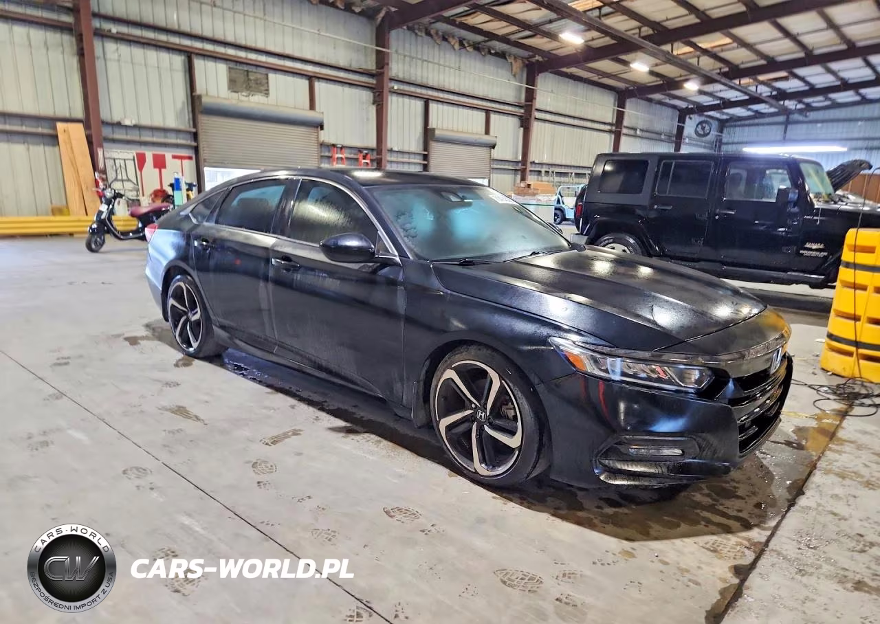2018 Honda Accord Sport VIN:1HGCV1F39JA025644 - 4