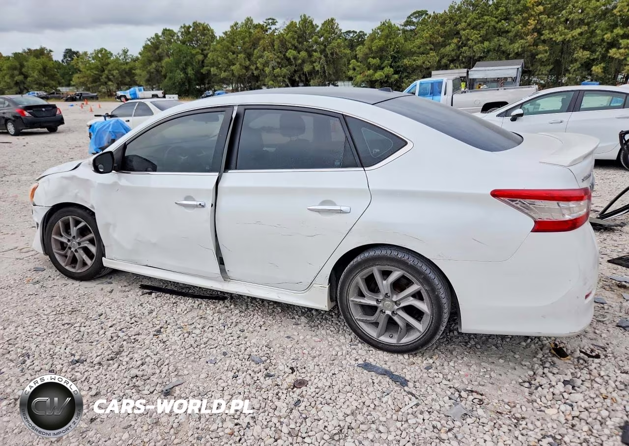 2015 Nissan Sentra Sr VIN:3N1AB7AP2FY292612 - 2