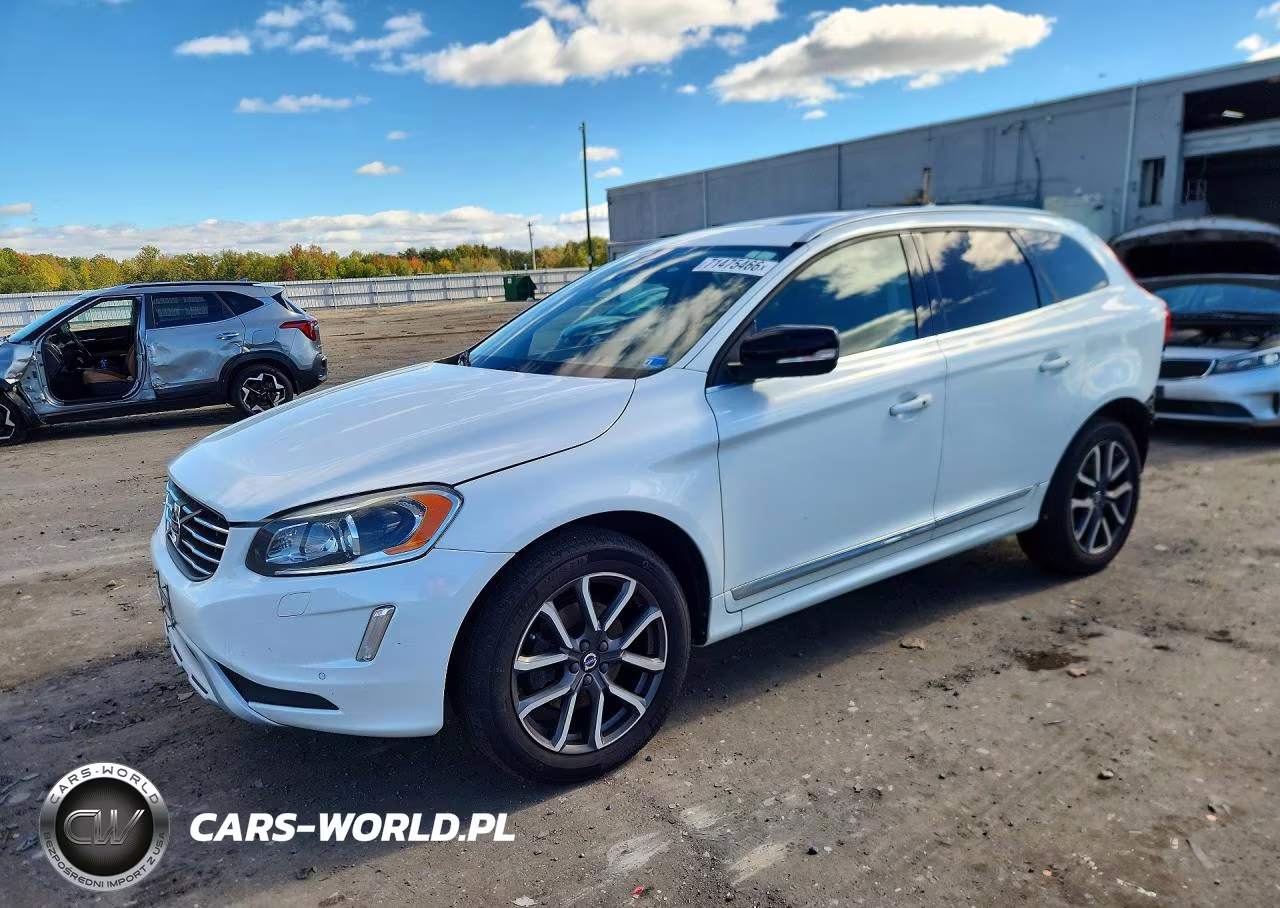 2017 Volvo Xc60 T6 Dynamic VIN:YV449MRRXH2157015 - 1