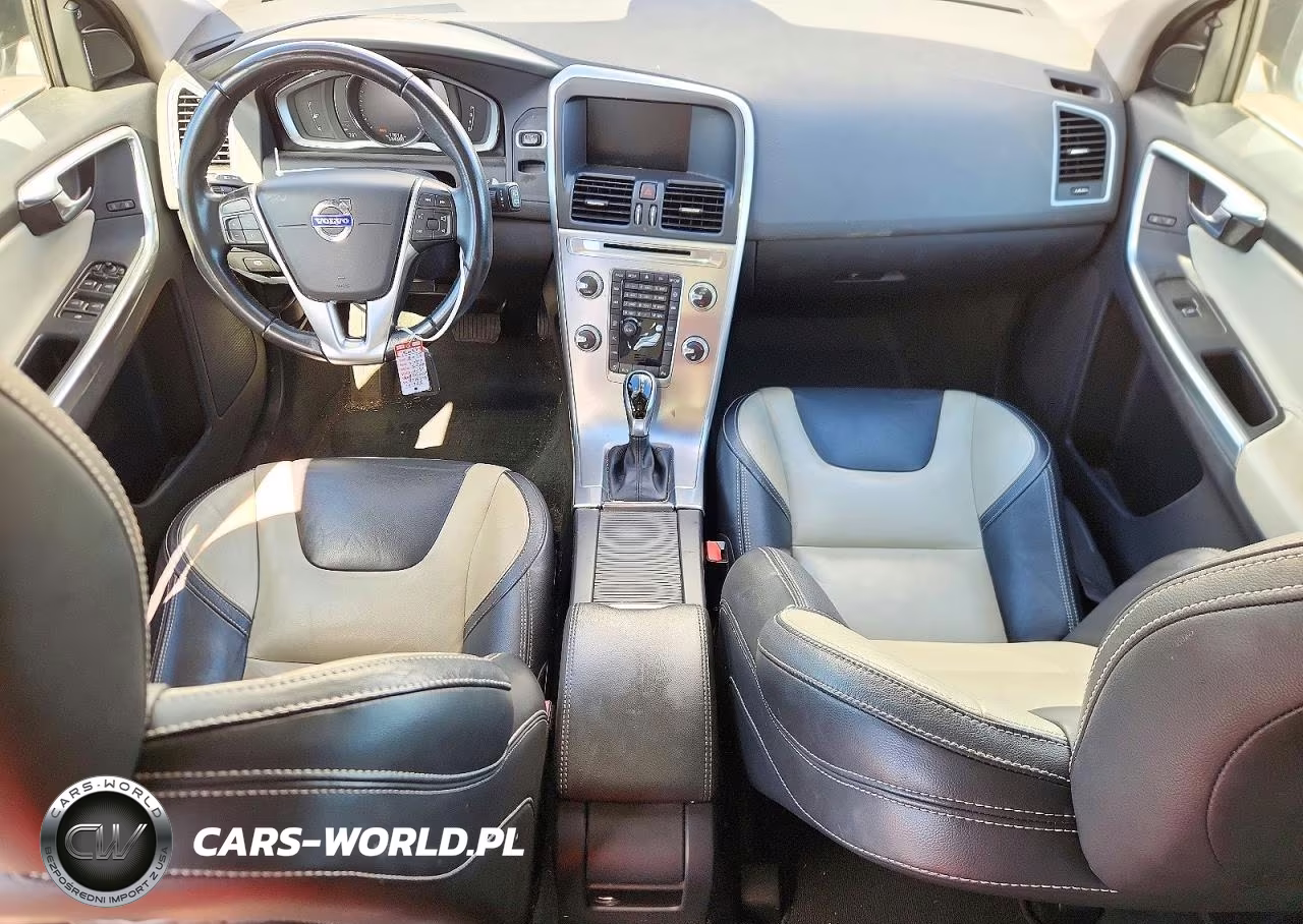 2017 Volvo Xc60 T6 Dynamic VIN:YV449MRRXH2157015 - 8