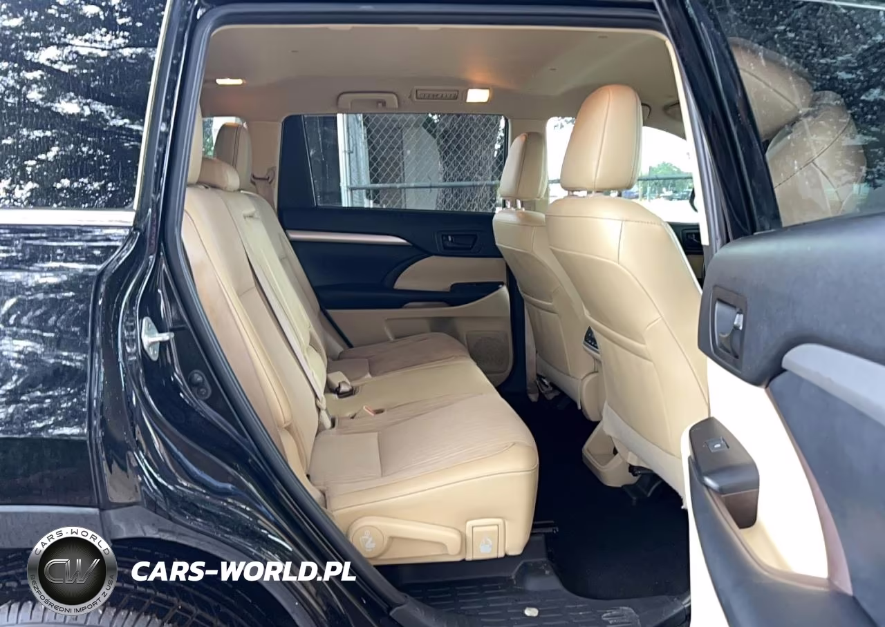 2019 Toyota Highlander Le Plus VIN:5TDZZRFH9KS309982 - 6