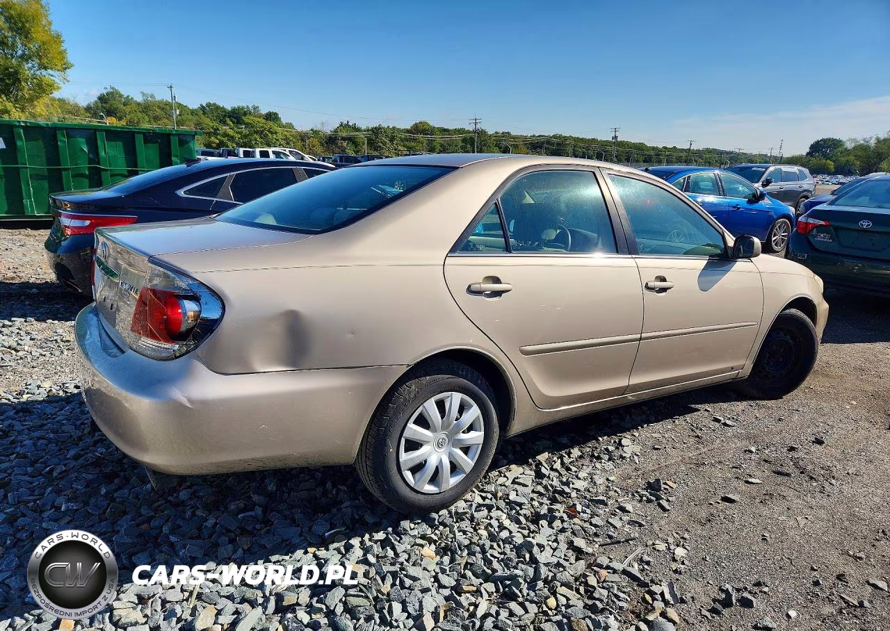 2005 Toyota Camry Le VIN:4T1BE30K55U968538 - 3