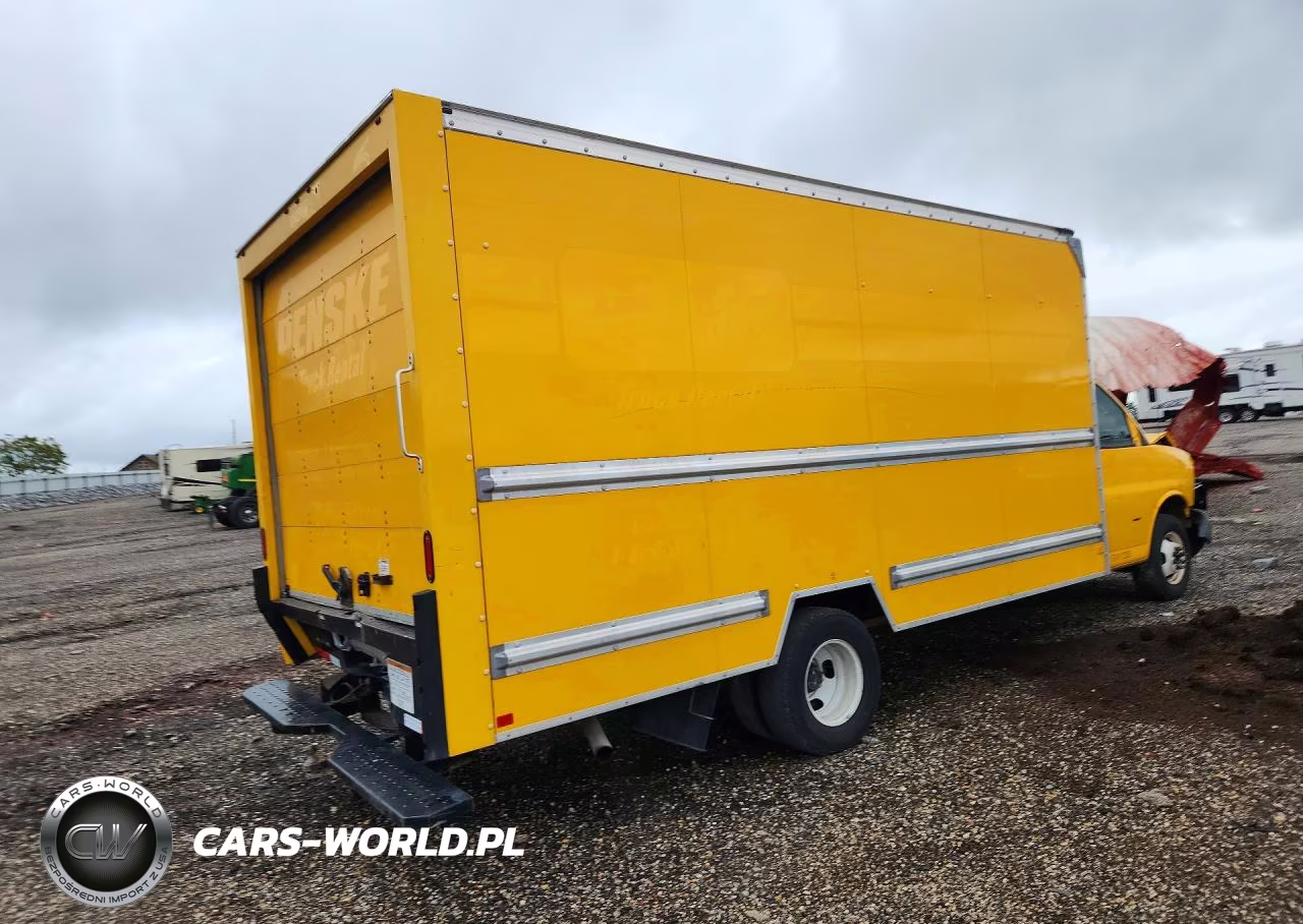 2022 GMC Savana Box Truck VIN:7GZ37TC74NN004147 - 3