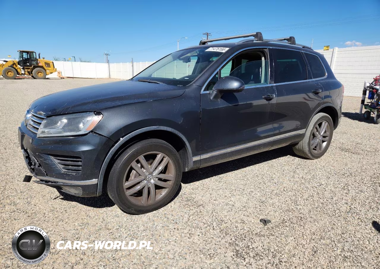 2016 Volkswagen Touareg Sport VIN:WVGEF9BP2GD011261 - 1