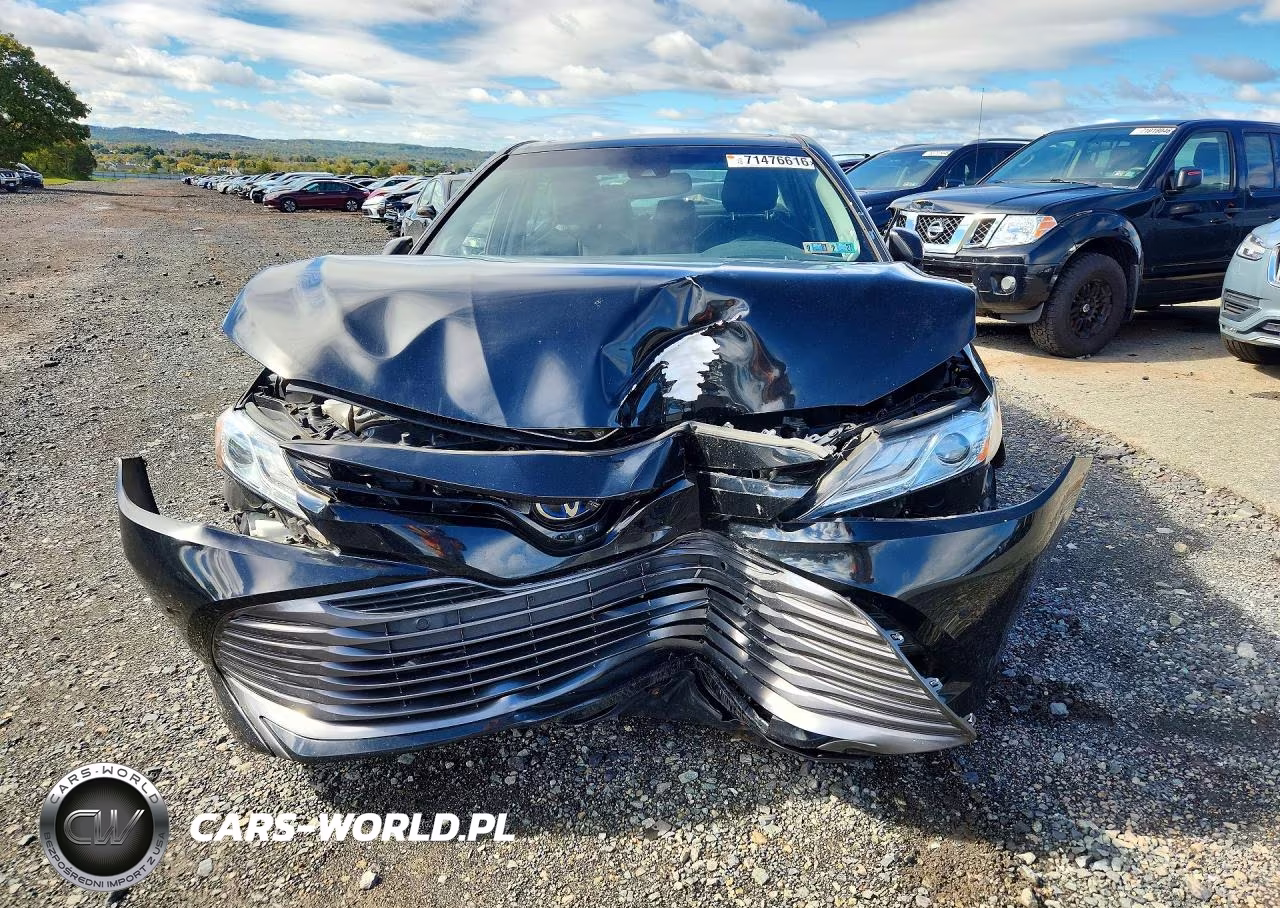 2018 Toyota Camry Hybrid Xle VIN:4T1B21HK4JU504670 - 5