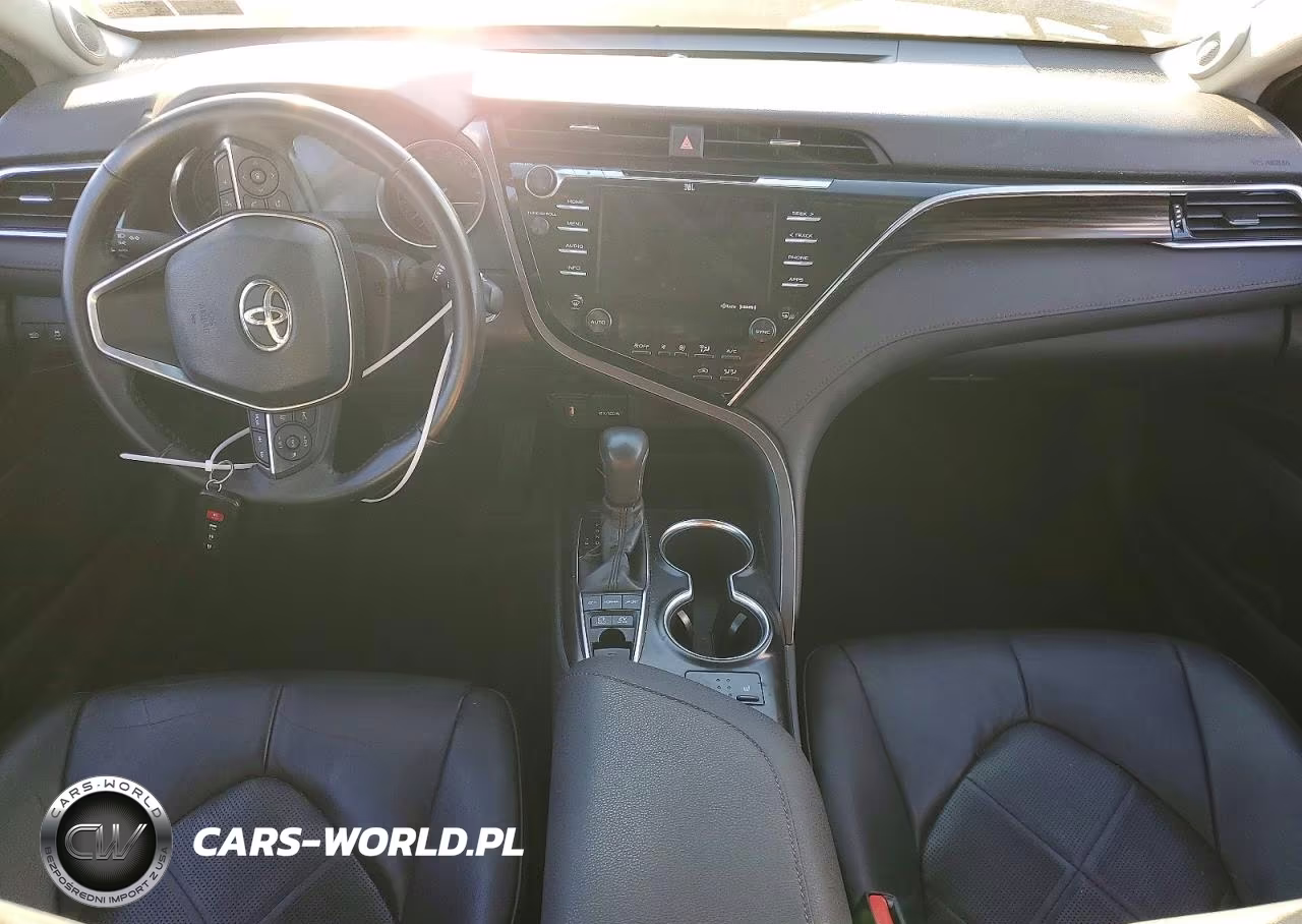 2018 Toyota Camry Hybrid Xle VIN:4T1B21HK4JU504670 - 8