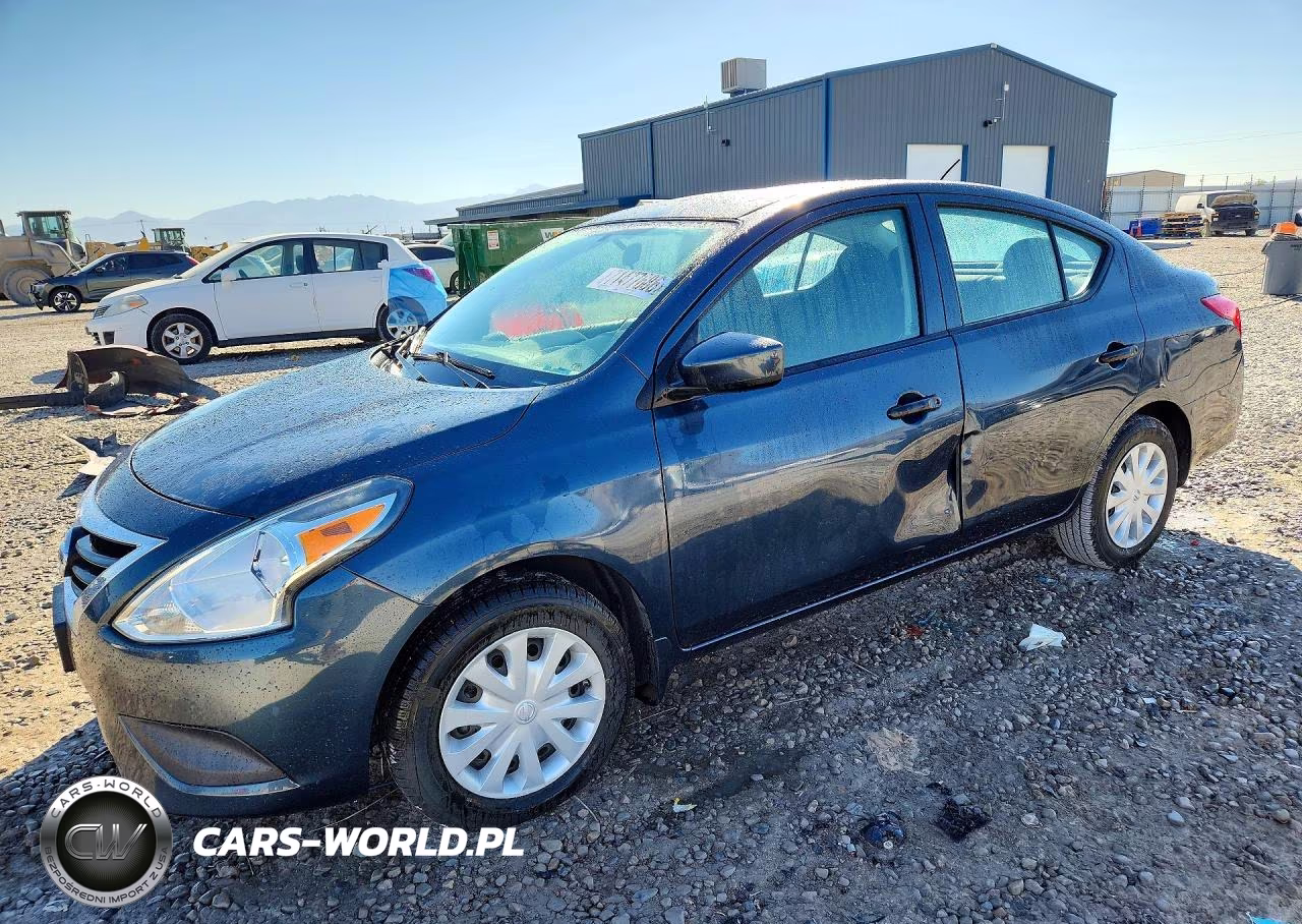 2016 Nissan Versa 1.6 S – zdjęcie 1 z 12