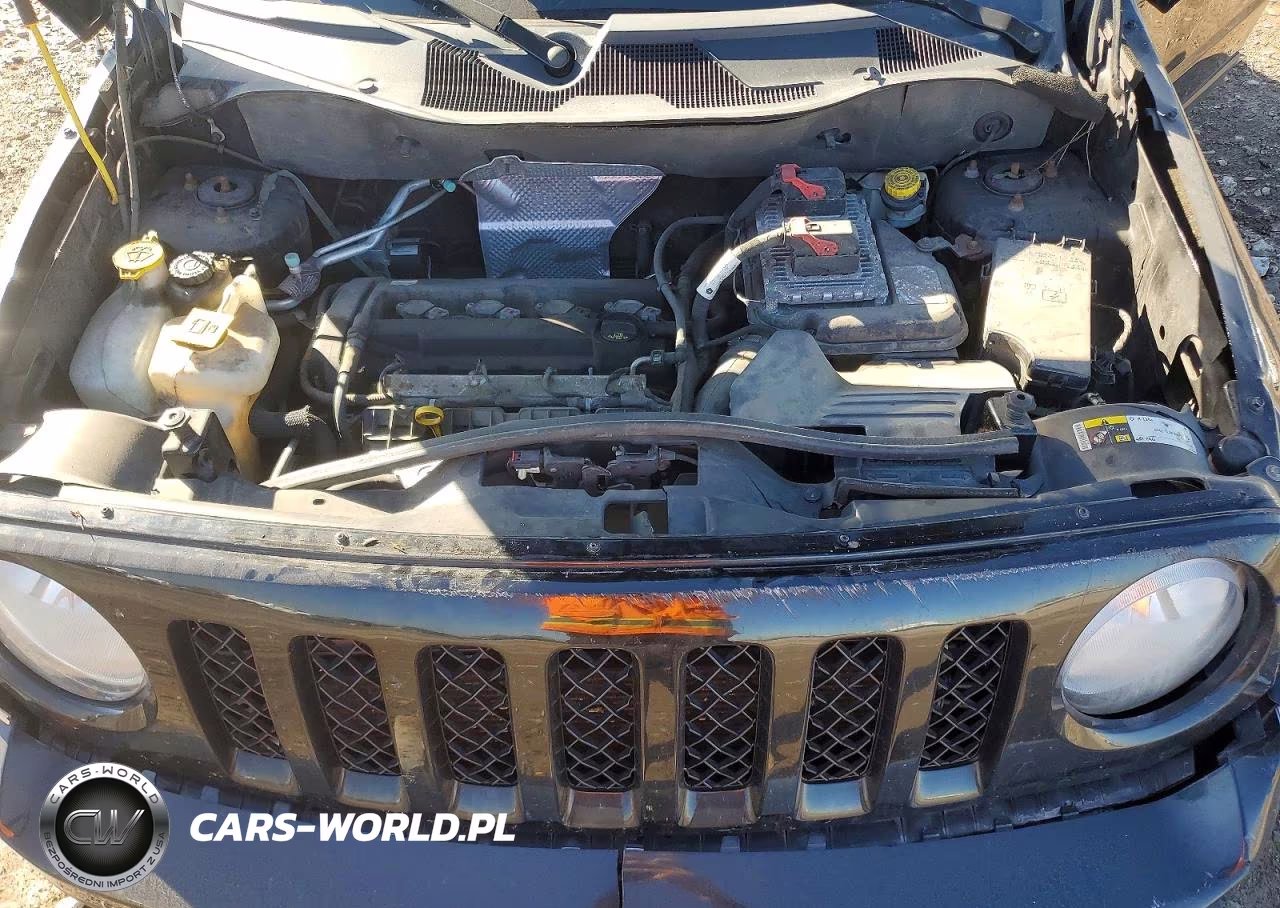 2014 Jeep Patriot Latitude VIN:1C4NJPFA8ED818572 - 12