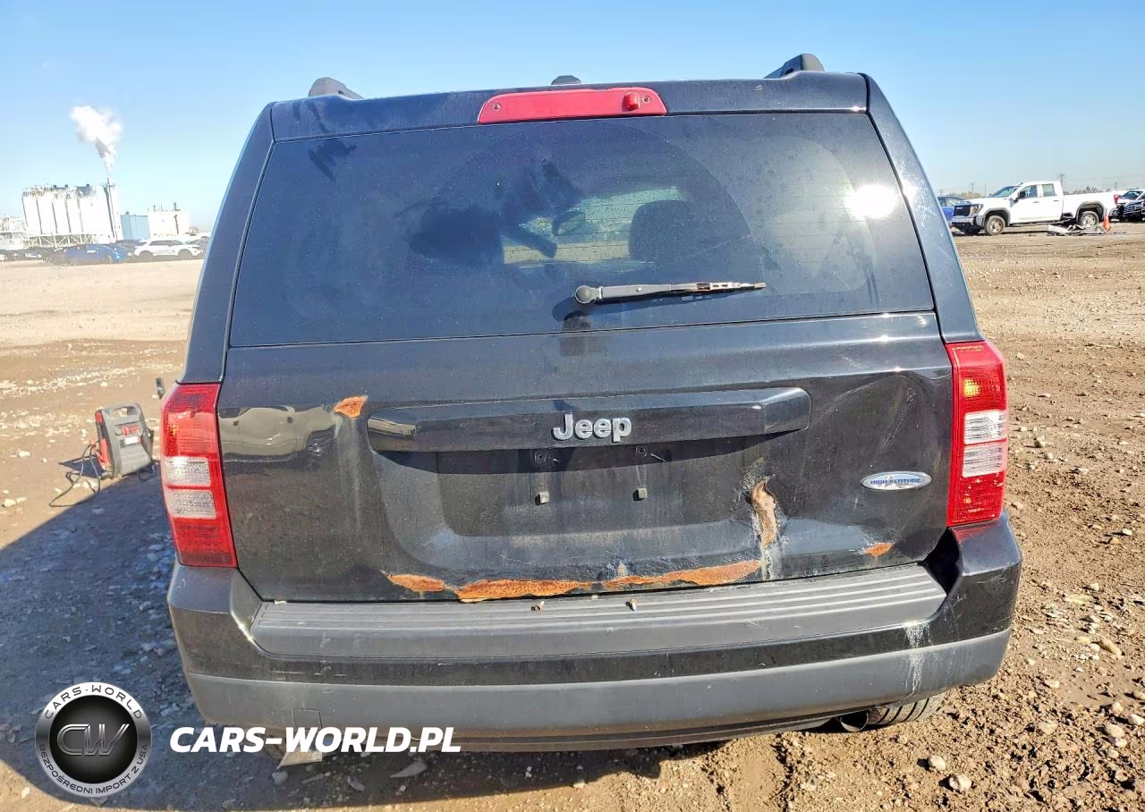 2014 Jeep Patriot Latitude VIN:1C4NJPFA8ED818572 - 6