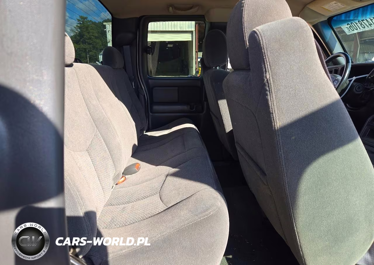 2005 Chevrolet Silverado C1500 VIN:1GCEC19T25Z160383 - 10