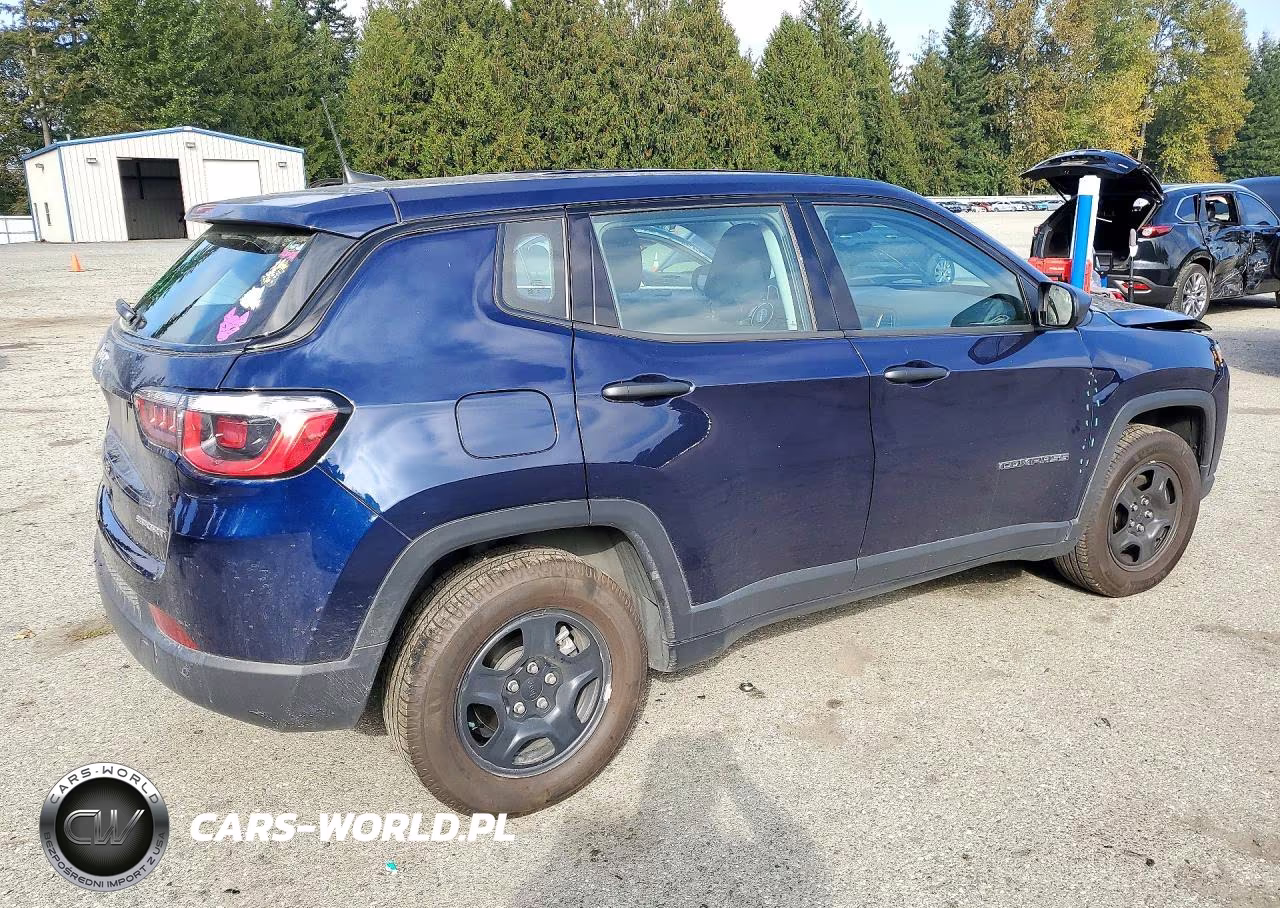 2018 Jeep Compass Sport VIN:3C4NJCAB4JT186182 - 3