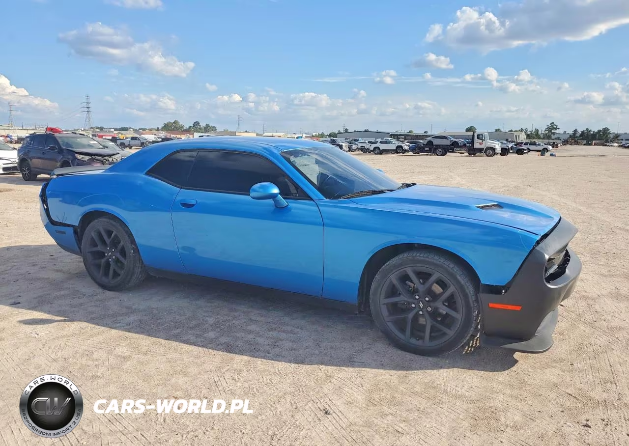 2019 Dodge Challenger Sxt VIN:2C3CDZAG0KH735517 - 4
