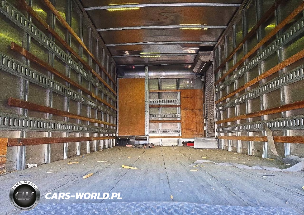 2018 Hino 195 Box Truck VIN:JHHSDM2H6JK006203 - 10