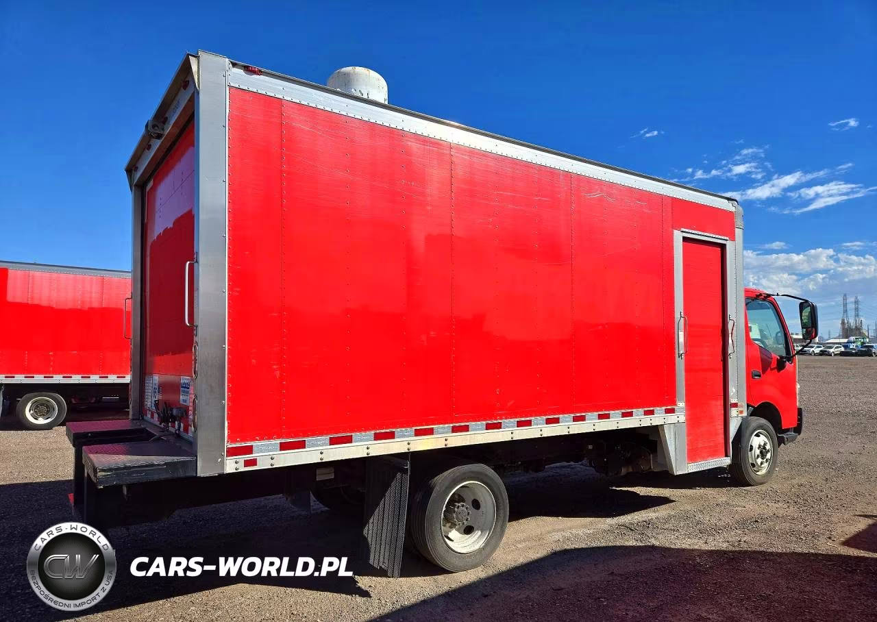 2018 Hino 195 Box Truck VIN:JHHSDM2H6JK006203 - 3