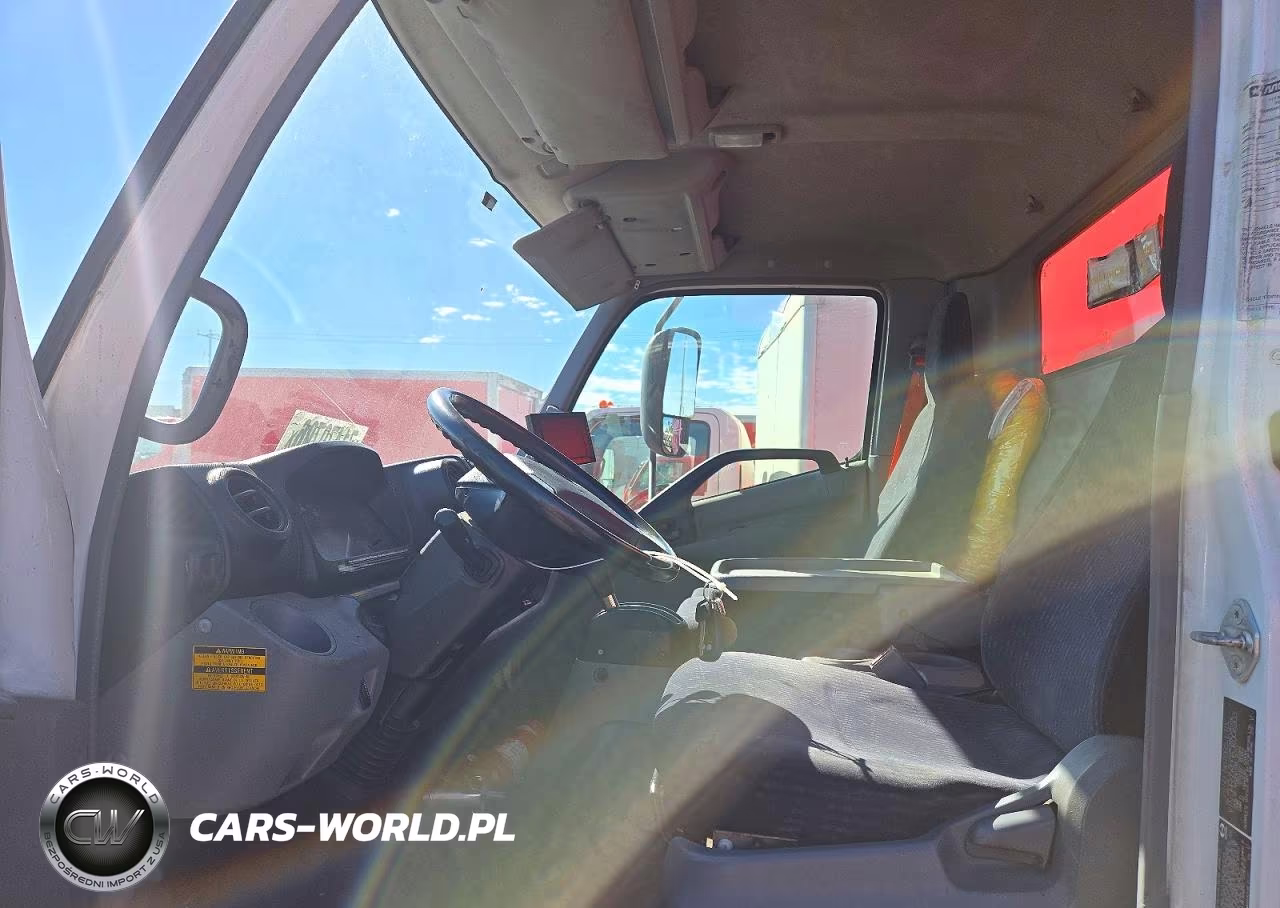 2018 Hino 195 Box Truck VIN:JHHSDM2H6JK006203 - 7