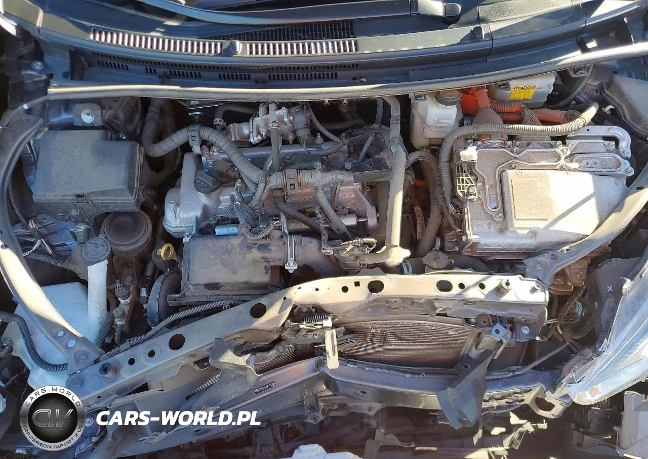 2015 Toyota Prius C Four VIN:JTDKDTB35F1100281 - 11