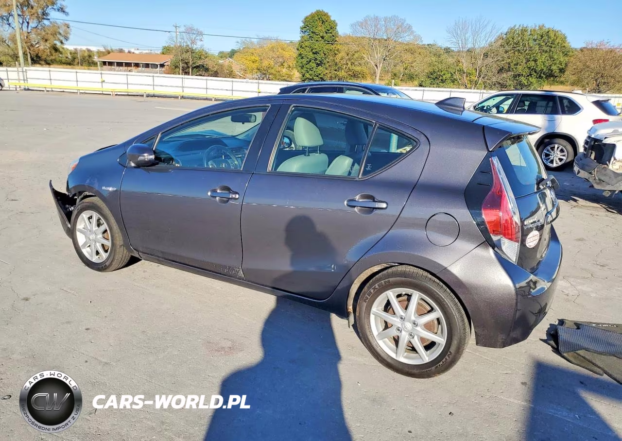 2015 Toyota Prius C Four VIN:JTDKDTB35F1100281 - 2