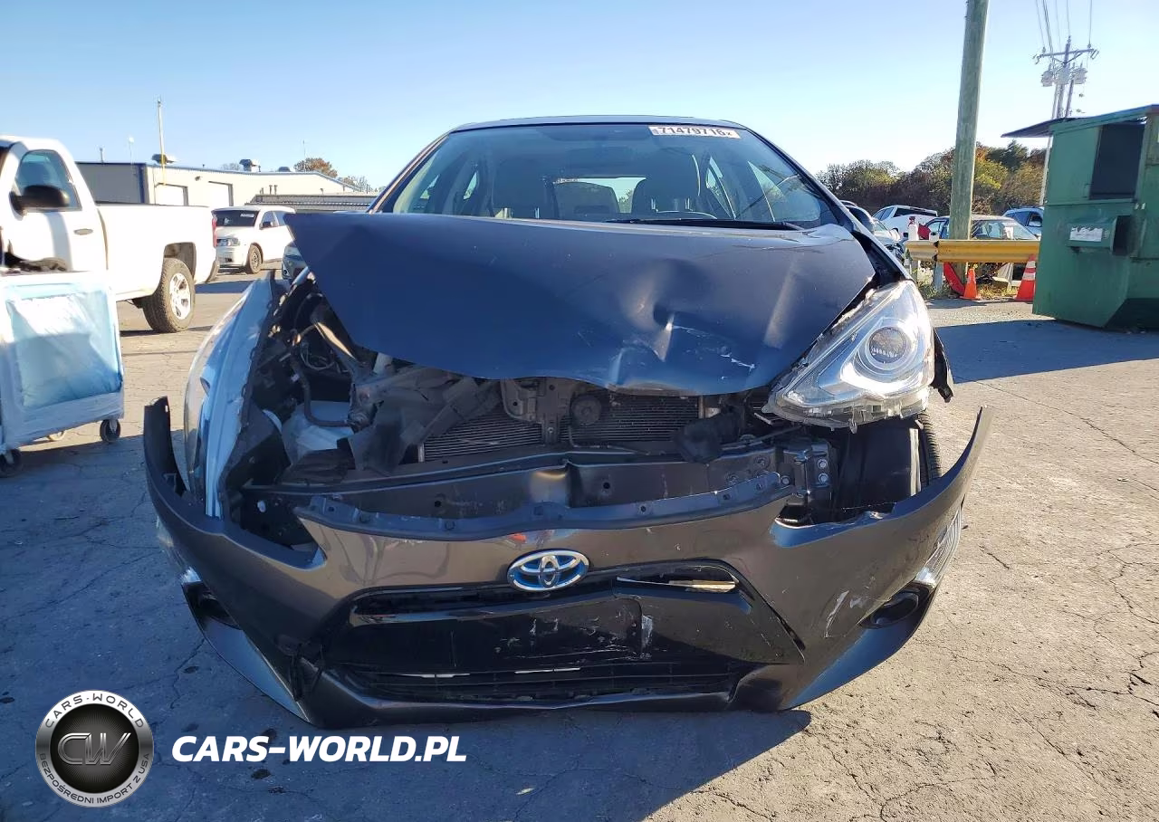 2015 Toyota Prius C Four VIN:JTDKDTB35F1100281 - 5