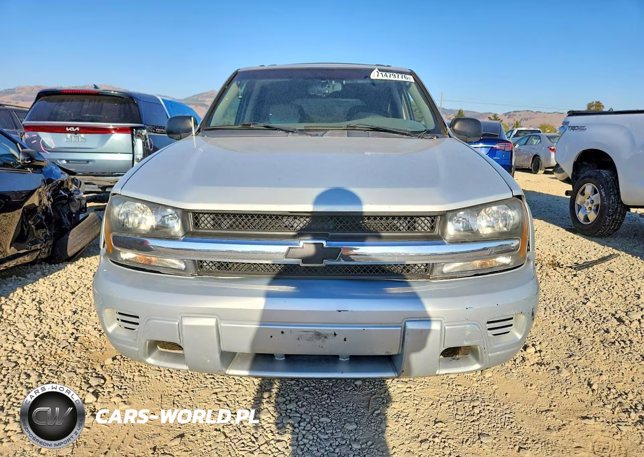 2008 Chevrolet Trailblazer Ls VIN:1GNDT13S482193885 - 5